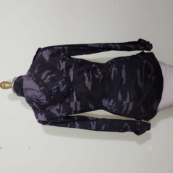 Aritzia Tatula Camo Trooper Utility Jacket Size XXS - Picture 4 of 8